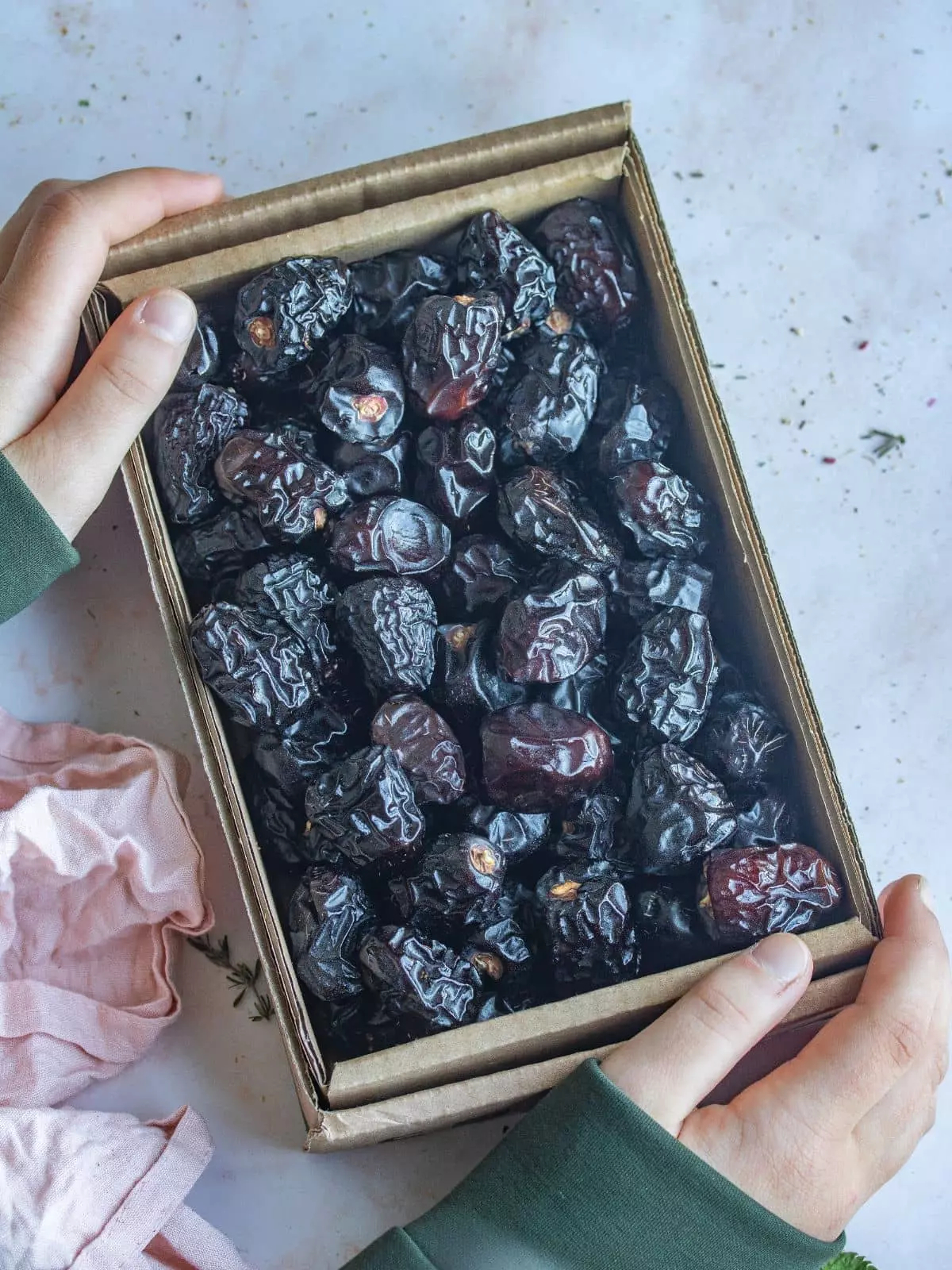 Iran Black Dates - 800g 