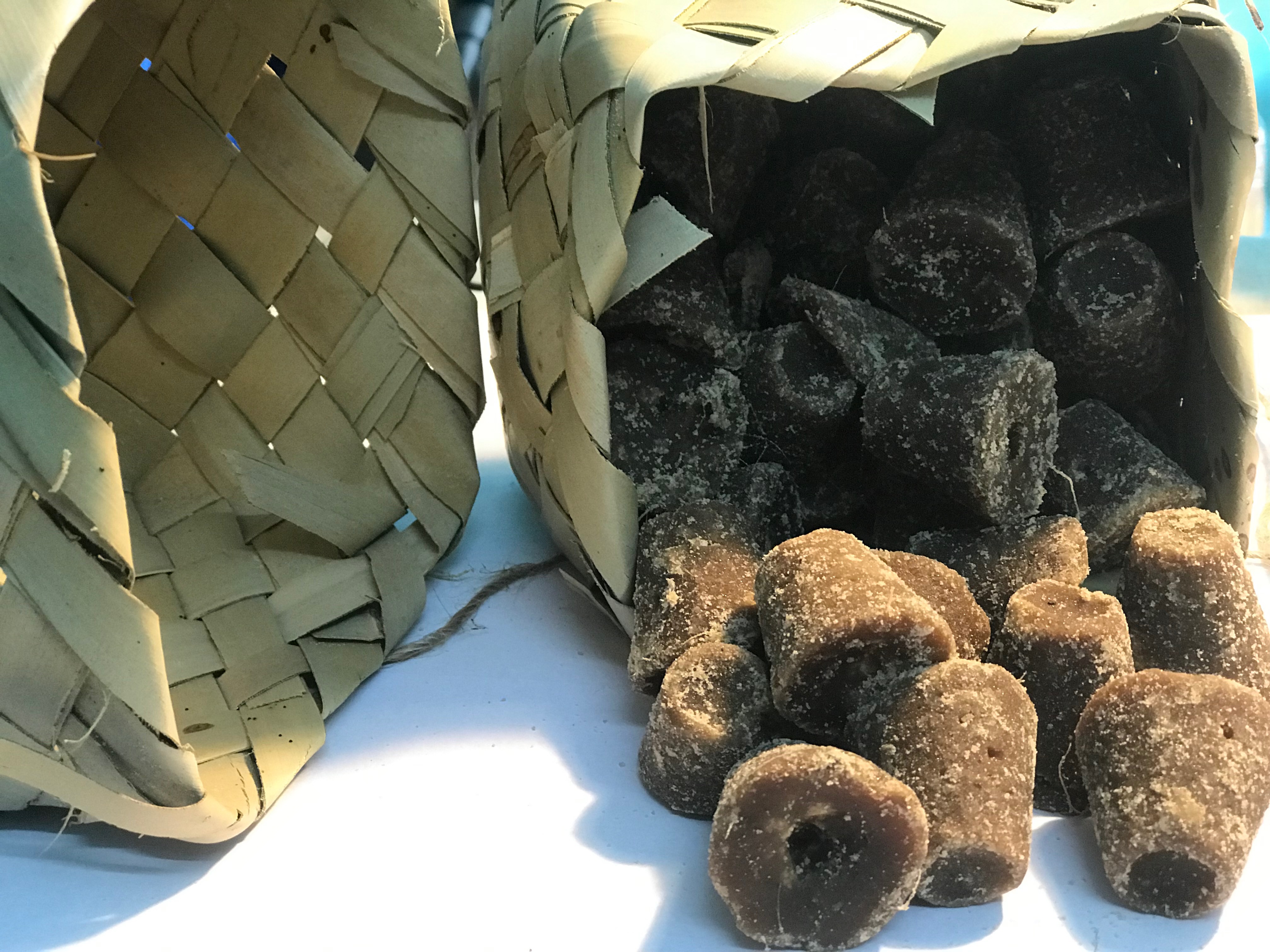 Dried Ginger Palm Jaggery (800g)