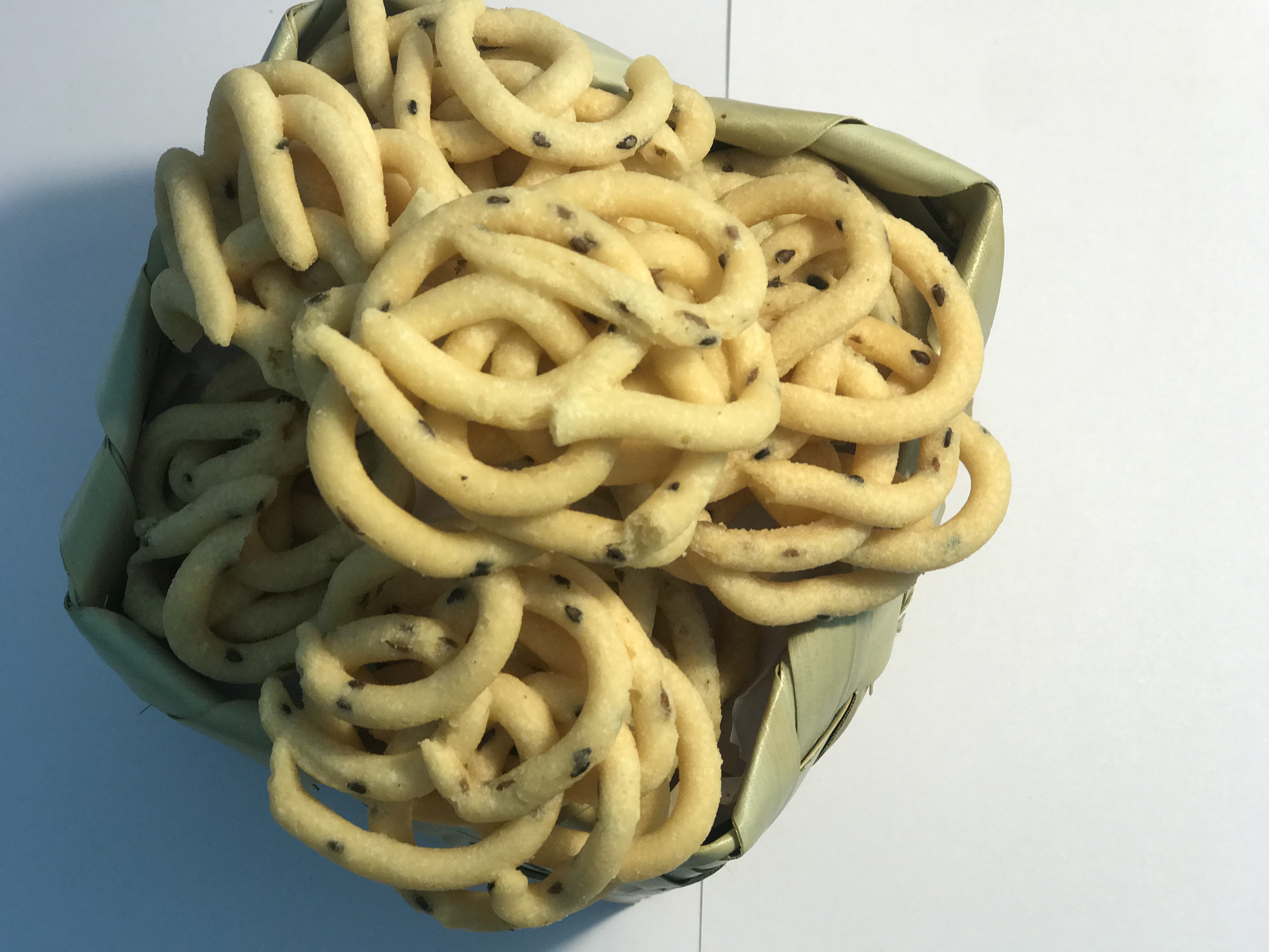 Thenkuzhal White Chakli 
