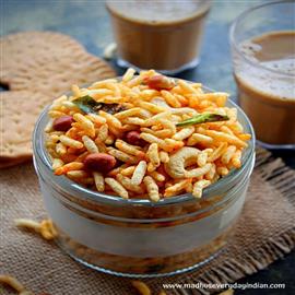 Cashew Puffed Rice