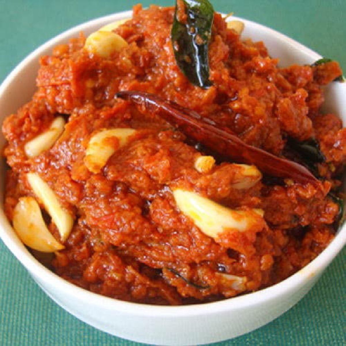 Organic Garlic Pickle - 500 g